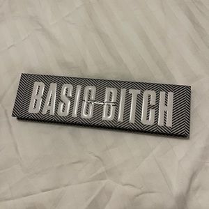 MAC Basic Bitch Eyeshadow Palette